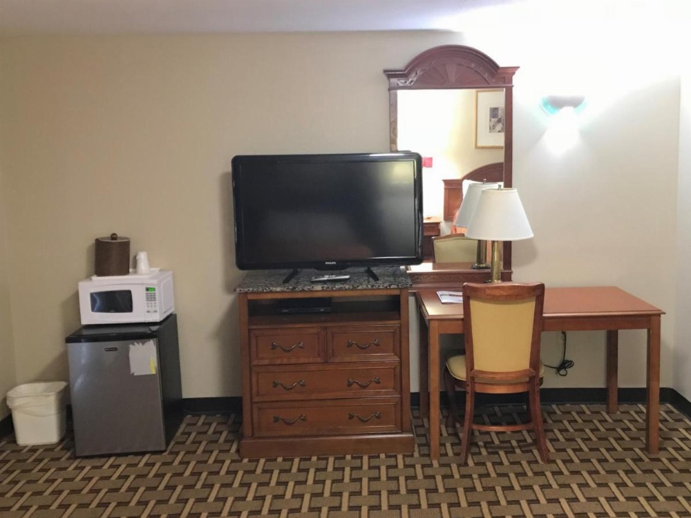 AmeriVu Inn and Suites Wolcott Waterbury